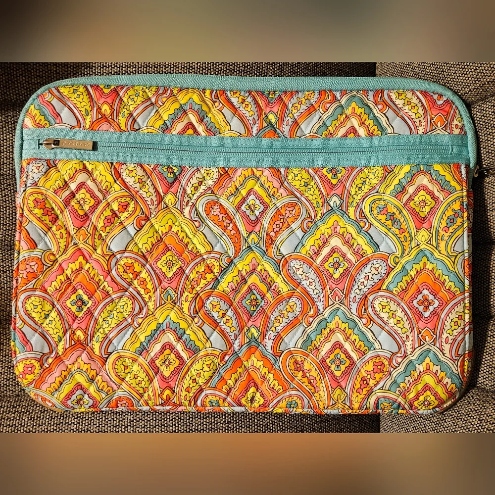 Studio C Zippered Laptop Sleeve Quilted Paisley Design 16x11.5